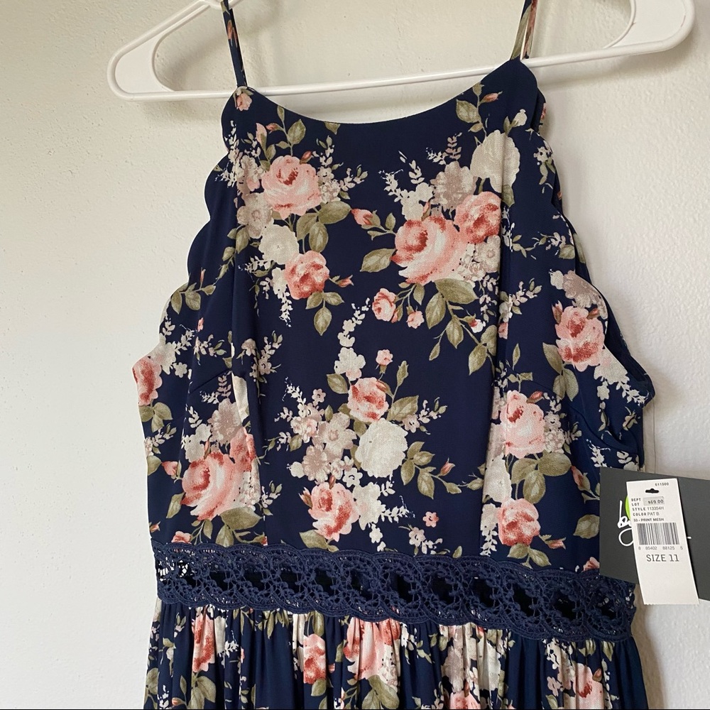 Mini flower dress - Picture 2 of 4